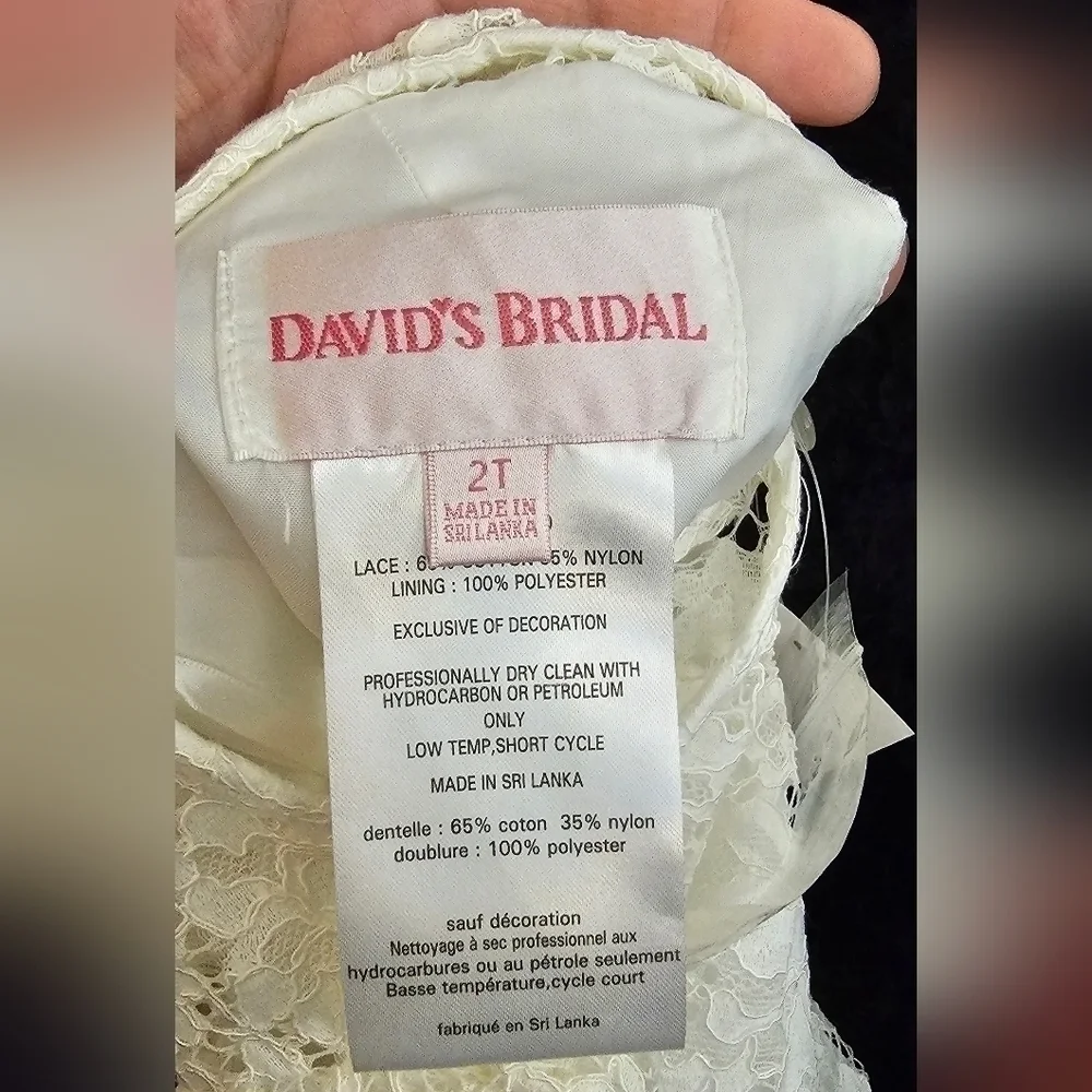 DAVID'S Bridal Short Lace Flower Girl Dress with Illusion Sleeves White 2T - Picture 8 of 8
